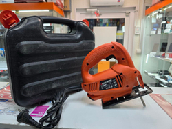 Электролобзик Black & Decker KS495