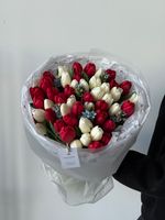 Букет из 51 белых, красных тюльпанов и незабудок - L