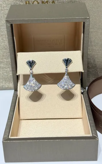 Серьги BVLGARI DIVAS` DREAM