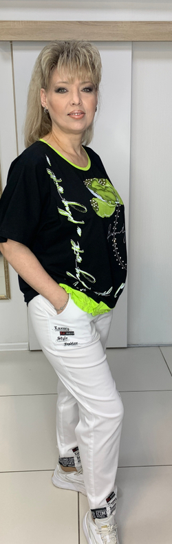 Черный блузон с зеленым принтом