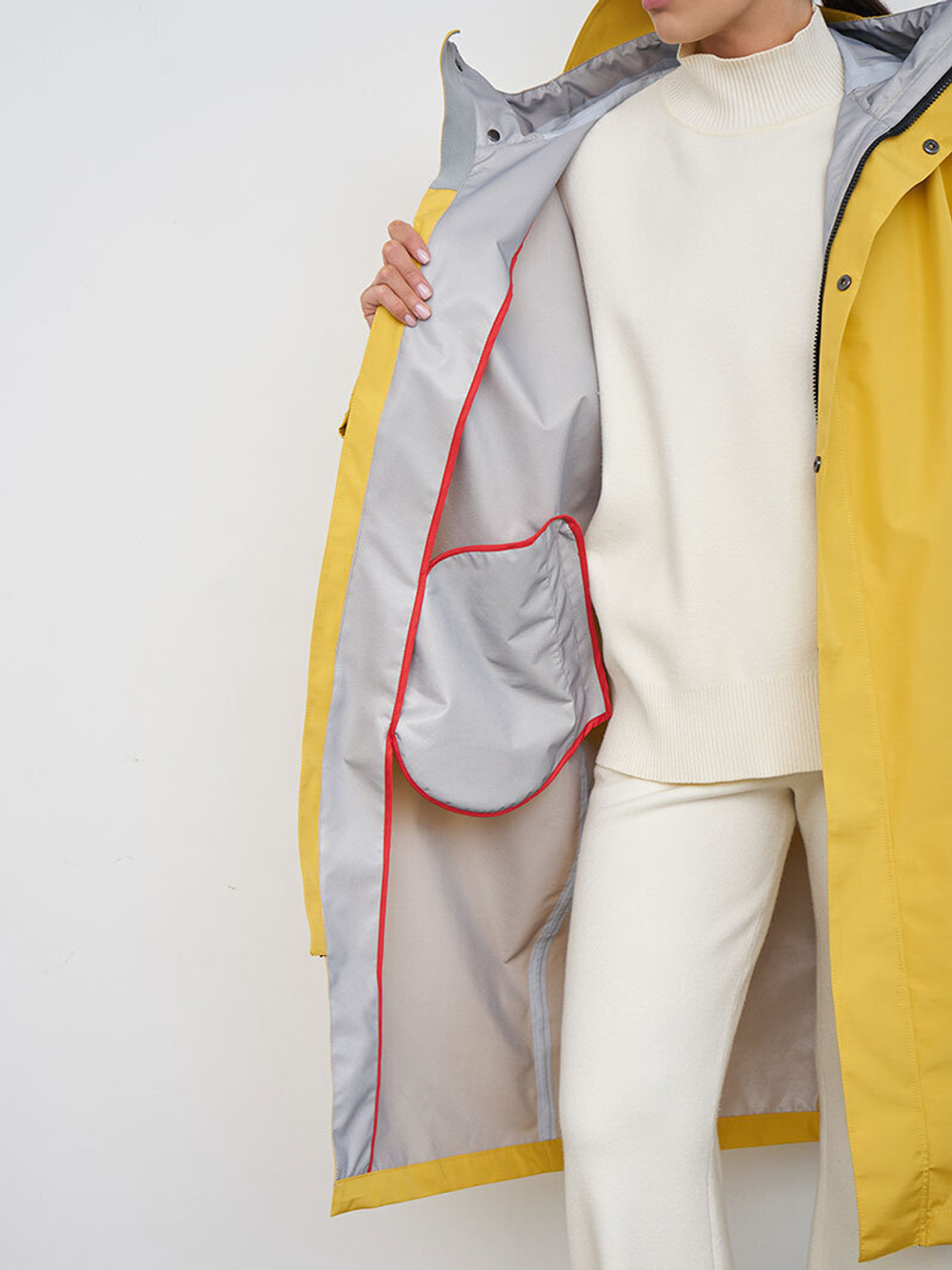 Плащ желтый MontBlanc мужской