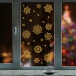 Украшение для окон и стекла ЗОЛОТАЯ СКАЗКА "Золотистые снежинки 1", 30х38 см, ПВХ, 591187