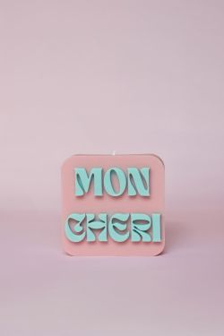 Свеча Mon Cheri розовая (Черная смородина)