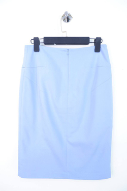 Юбка Calista сдержанная, визуально на 44 размер