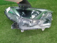 Фара правая Toyota RAV 4 CA40 (2015-2019) галоген