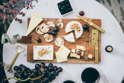 Доска для нарезки сыра + 2 ножа cheeseporn