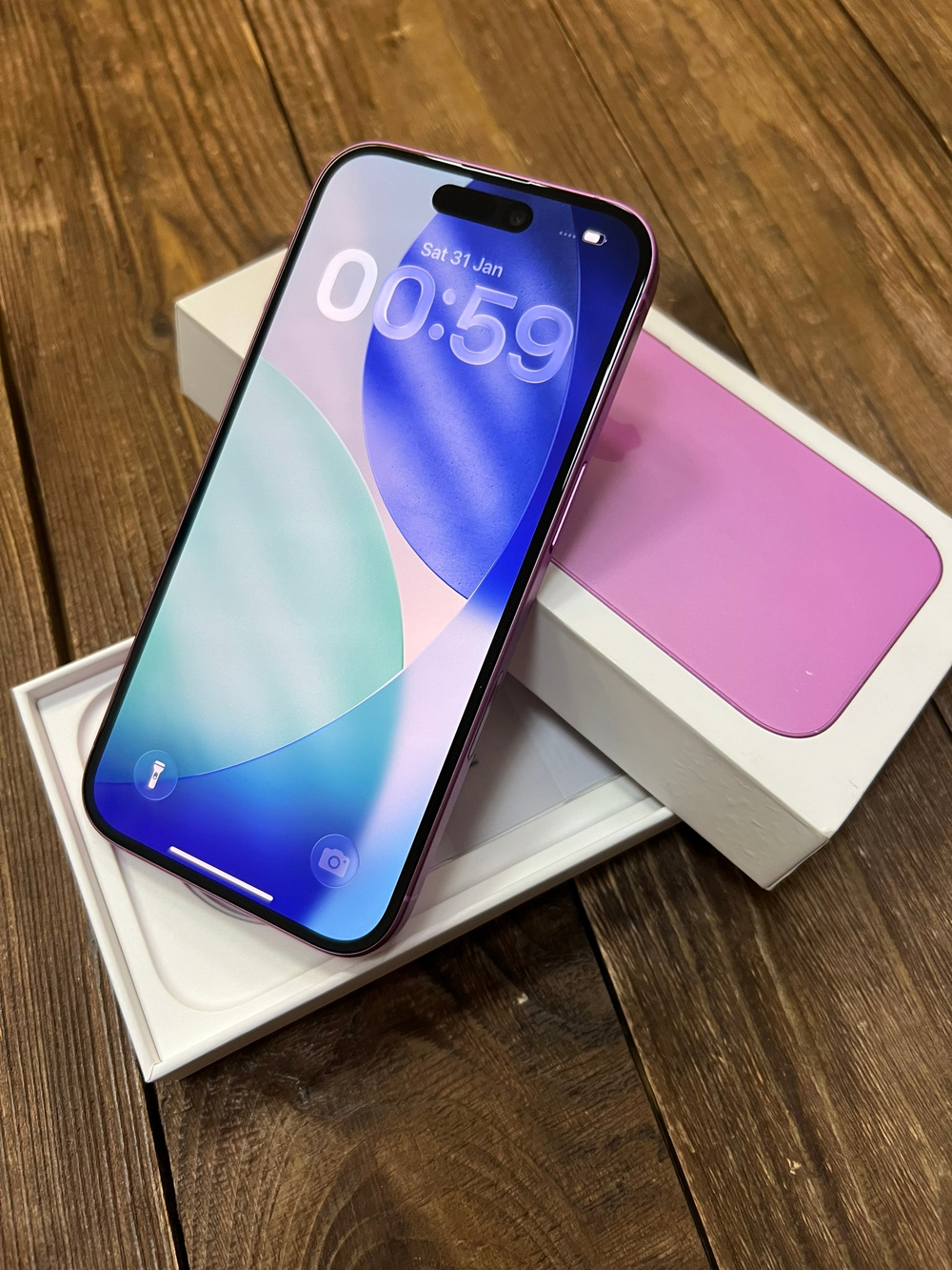 Б/У iPhone 16 128Gb Pink