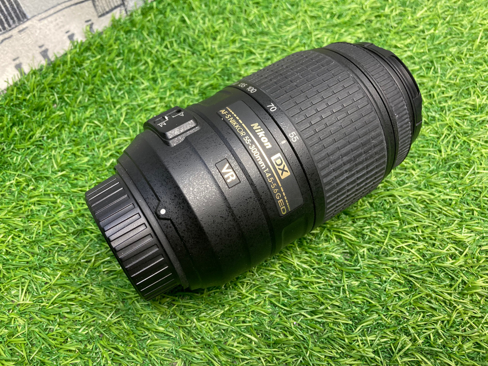 Nikon 55-300mm 4.5-5.6G ED DX VR AF-S Nikkor