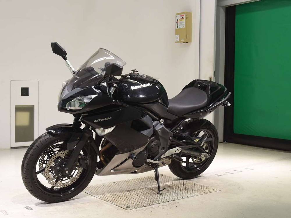 Kawasaki ER-6F	 2010