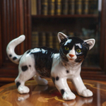 Фарфоровая фигурка кошки