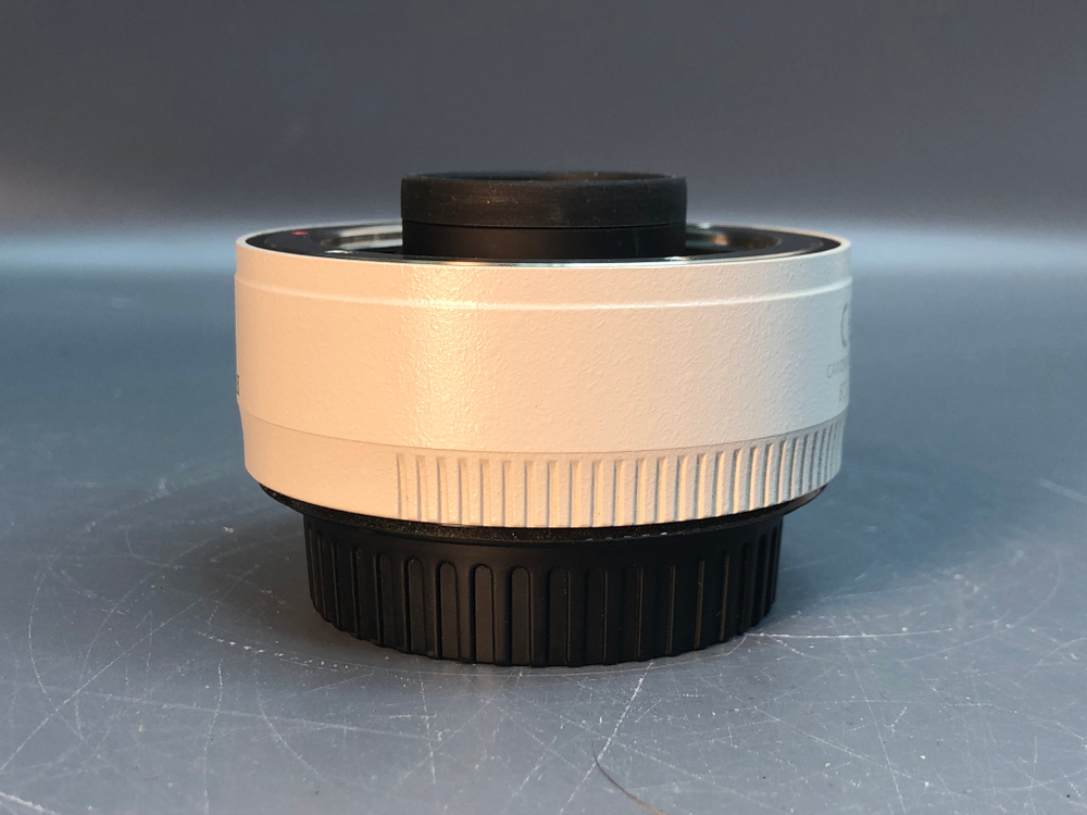 Телеконвертер Canon Extender EF 1.4x III