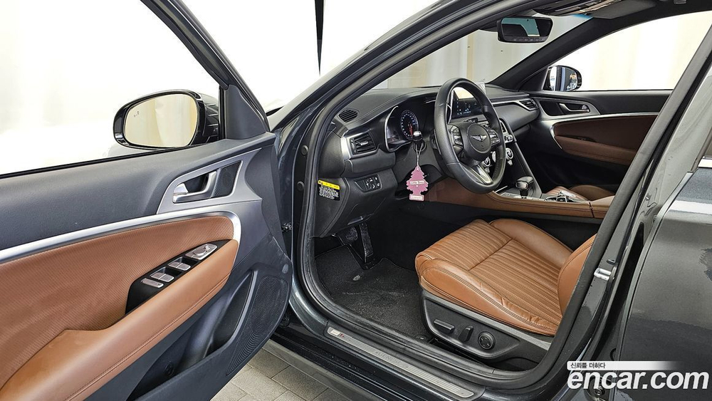 Genesis G70 2.0T AWD (10.2019)