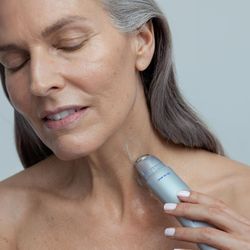 Obagi Medical Омолаживающая и укрепляющая сыворотка для зоны шеи и декольте Elastiderm Neck and Decollete Lifting Concentrate 60 мл