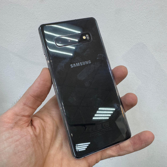 Samsung Galaxy S10 + 8/128GB  без ремонта без вскрытия (без комплекта)