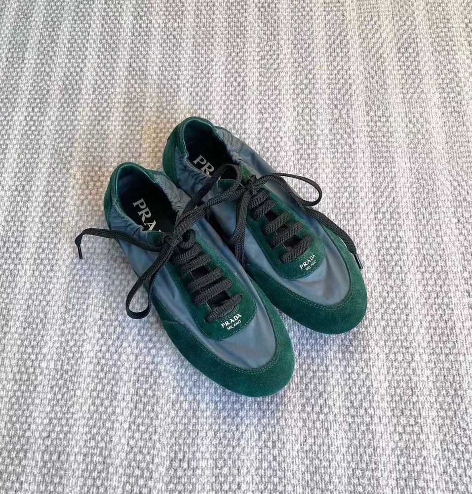 Кроссовки Prada