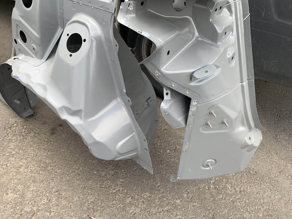 Боковина левая Omoda C5 Новая Оригинал 21-нв 502004537AADYJ