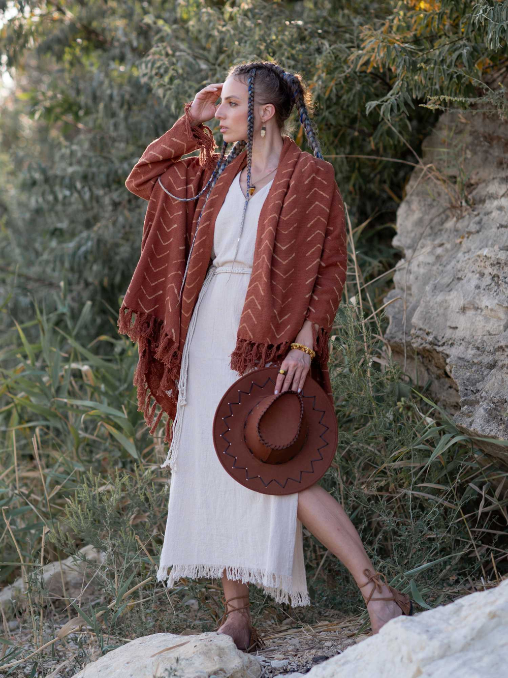 Накидка Chintamani с рукавами (терракотовый)