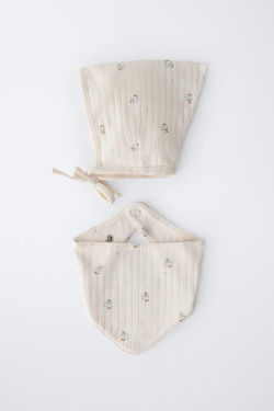 ZARA НАБОР ИЗ ЧЕПЧИКА И БАНДАНЫ С ПРИНТОМ «ГУСИ», СВЕТЛО-БЕЖЕВЫЙ