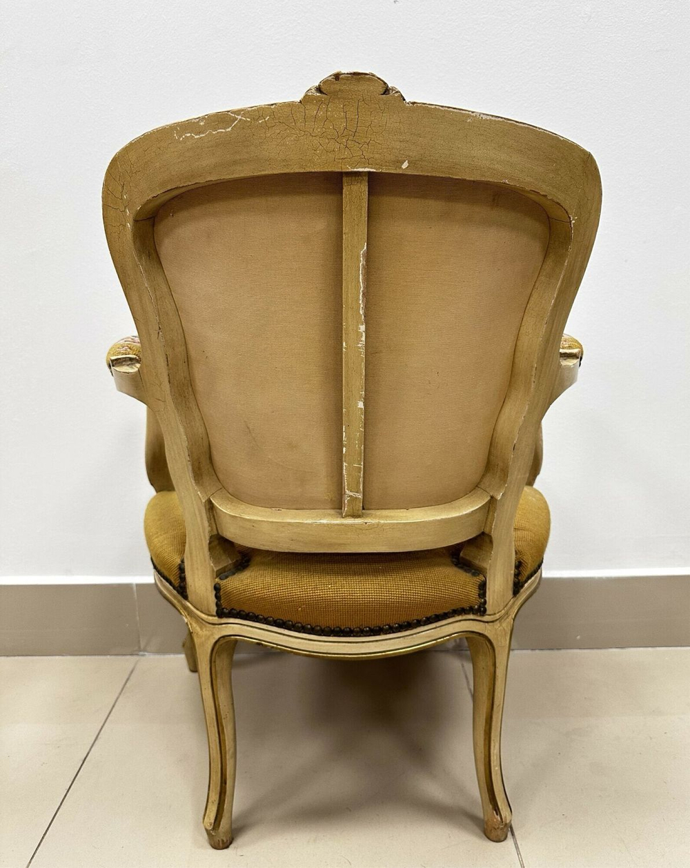 Кресло в стиле Людовика XV