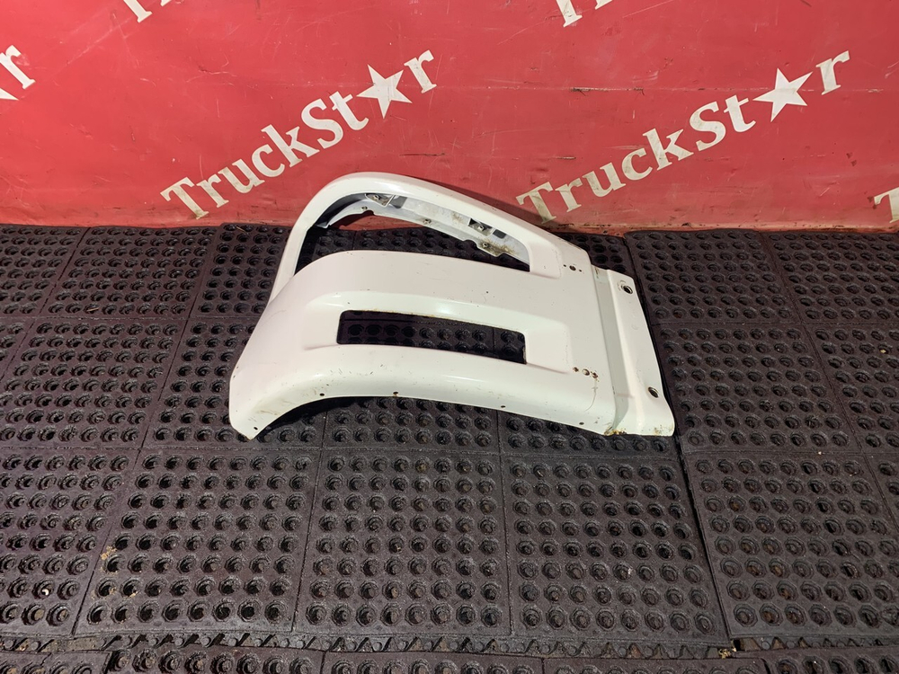 Угол бампера правый 2023г.