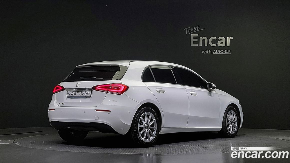 Mercedes-Benz A-Class W177 A220 Hatchback (03.2020)