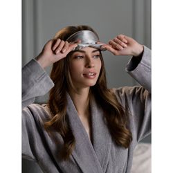 Маска для сна из натурального шелка светло-серого цвета из коллекции Essential