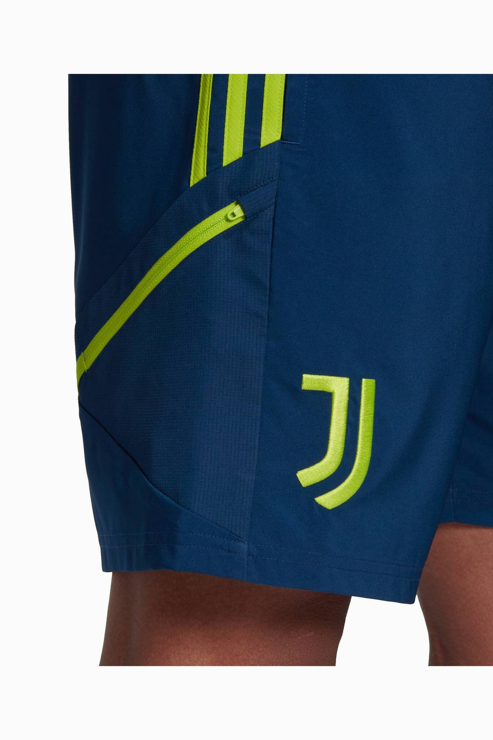 Шорты adidas Juventus FC 22/23 Downtime