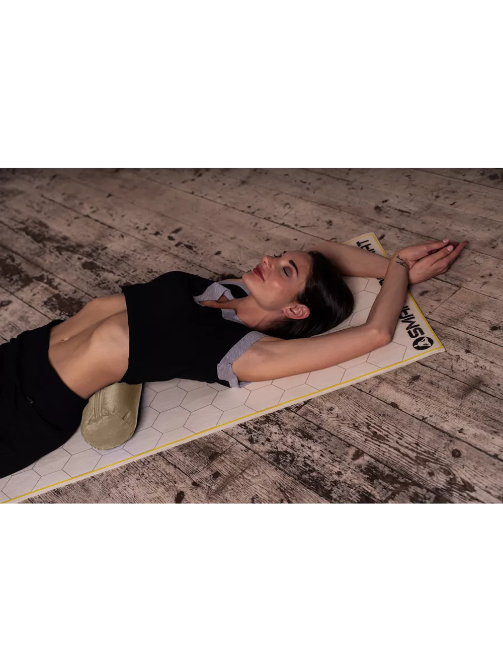 Валик из гречихи с хлопковым чехлом 45х15см