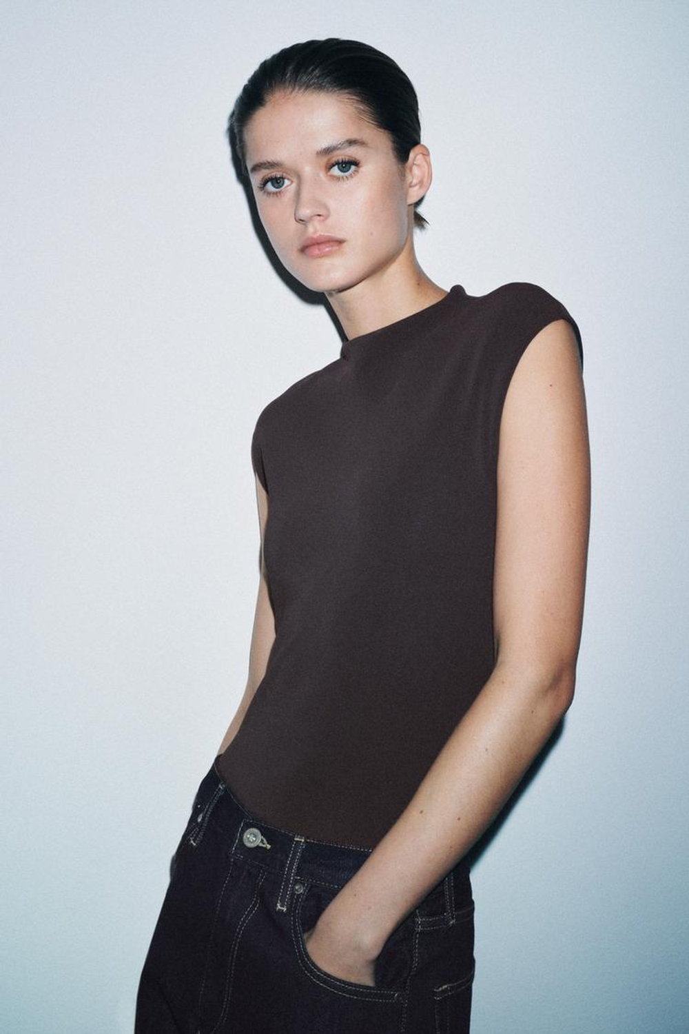 ZARA БОДИ С ВЫРЕЗАМИ ИЗ ЭЛАСТИЧНОЙ ТКАНИ, КОРИЧНЕВЫЙ