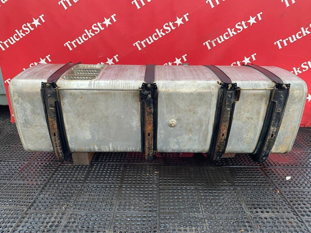Бак топливный 700L 2024г