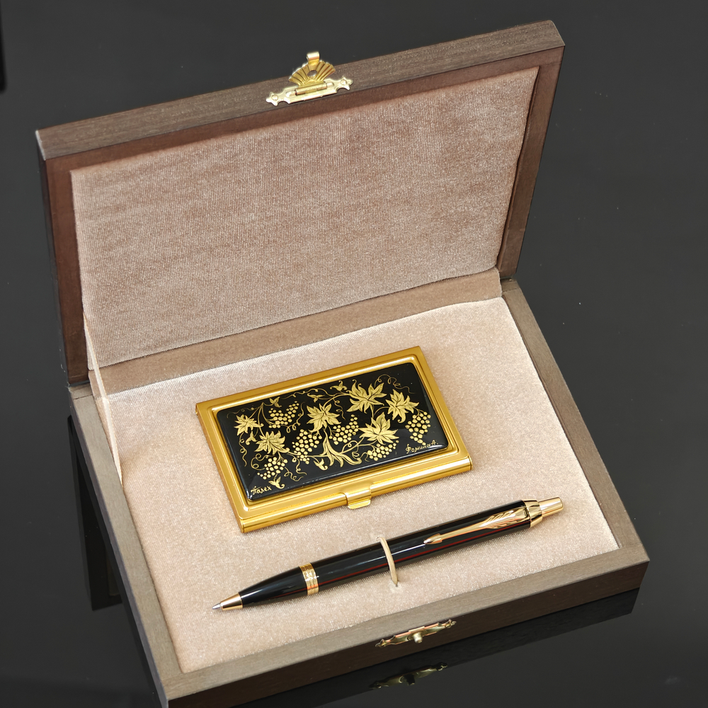 Подарочный бизнес-набор "Золотой виноград" №1 (визитница персональная, ручка Parker) в футляре