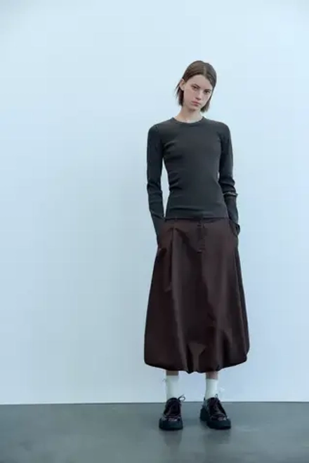 ZARA ФУТБОЛКА ИЗ ТКАНИ С ЭФФЕКТОМ ПОТЕРТОСТИ В РУБЧИК И ДЛИННЫМИ РУКАВАМИ, ТЕМНО-СЕРЫЙ