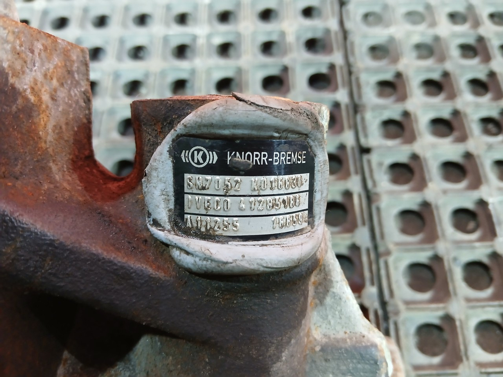 Суппорт левый