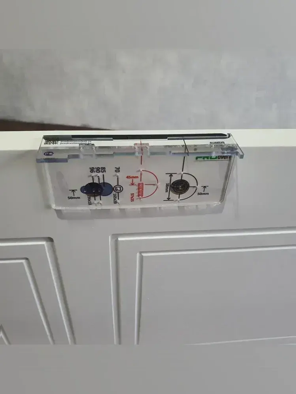 Шаблон для разметки отверстий замков и ручек