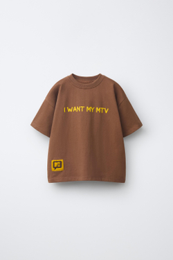 ZARA ФУТБОЛКА С ПРИНТОМ MTV®, СВЕТЛО-КОРИЧНЕВЫЙ