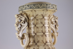 Китайская ваза с драконом Резьба по кости буйвола