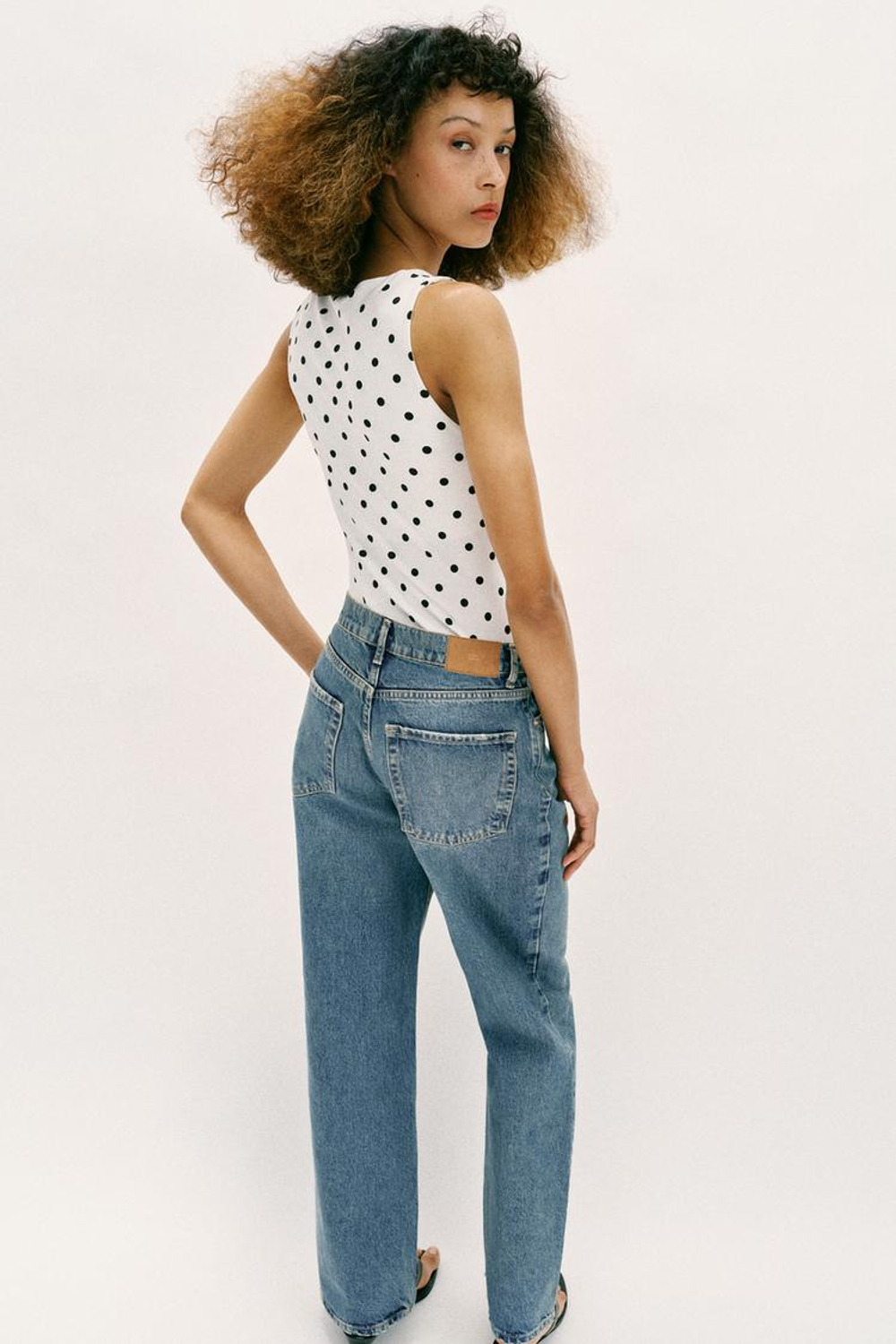 ZARA ТОП ИЗ ПОЛИАМИДА С ШИРОКИМИ БРЕТЕЛЯМИ, ЭКРЮ/ЧЕРНЫЙ