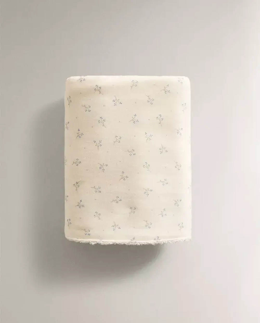 ZARA HOME ДЕТСКОЕ МЯГКОЕ ПОЛОТЕНЦЕ, ЖЕЛТОВАТО-БЕЛЫЙ