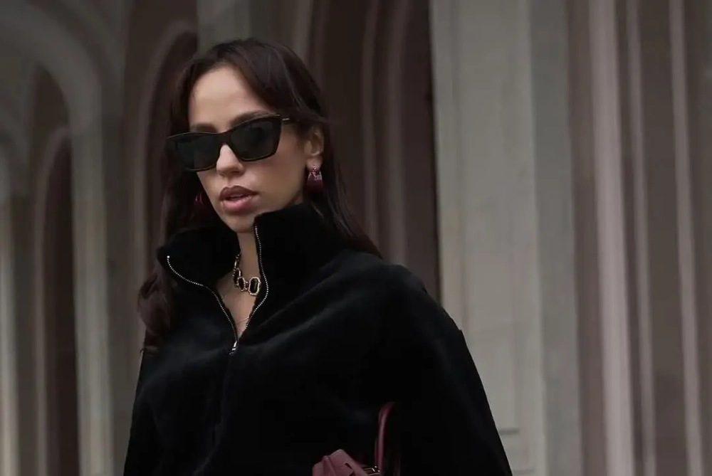 Колье под золото с черным литьем