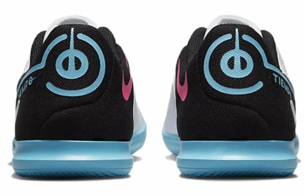 Кроссовки Nike Legend 9 Club Ic