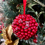 Шар красный из ягод