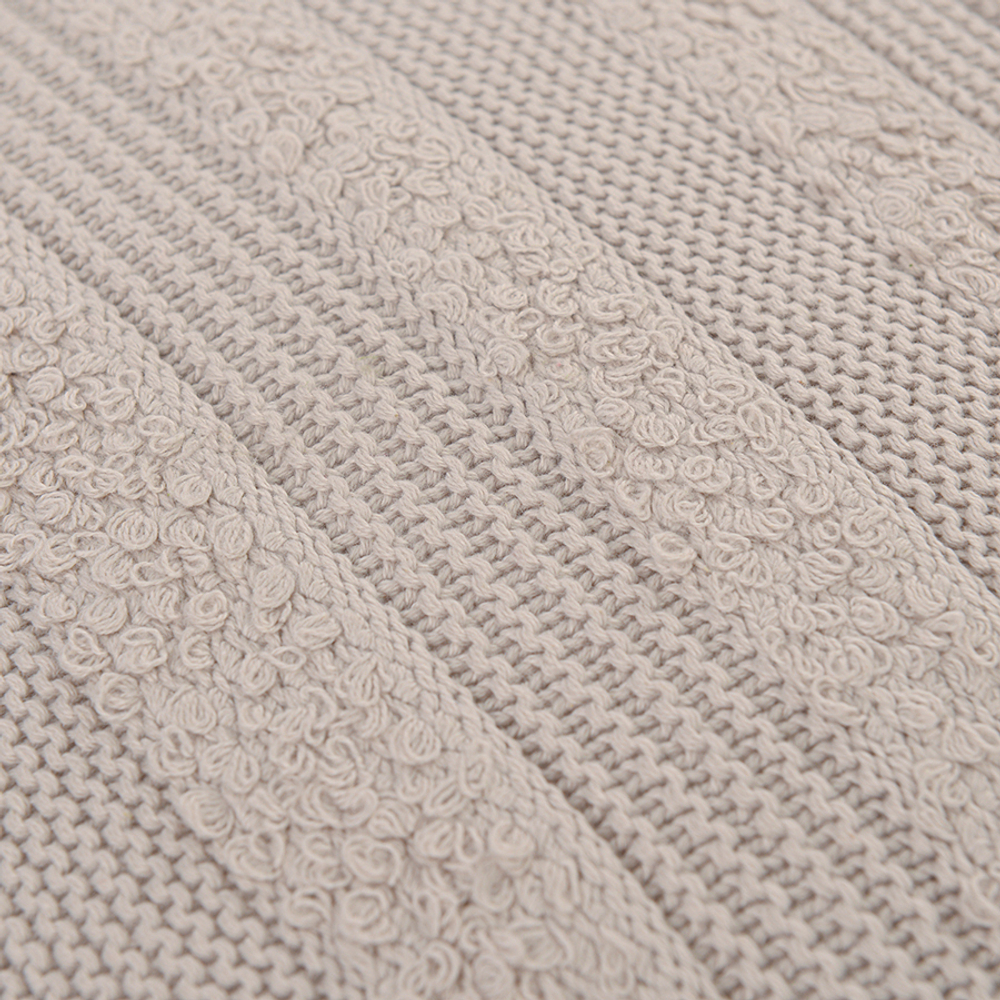 Подушка декоративная 50х50см Tkano Essential с буклированной вязкой светло-серая