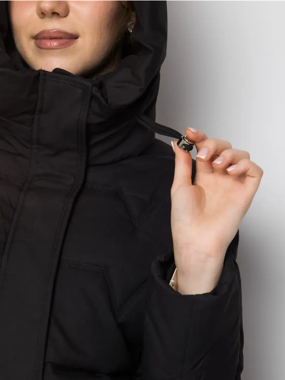 Куртка зимняя удлиненная с капюшоном