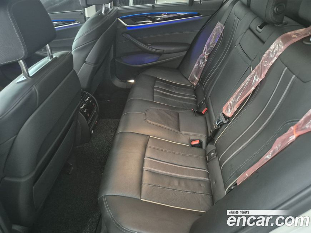 BMW 5 Series (G30) 520i Luxury (04.2022)