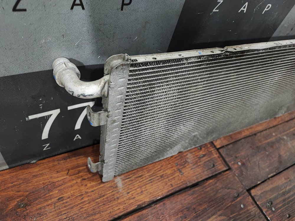 Радиатор охлаждения АКБ Mercedes GLE (V167) 18-нв Б/У Оригинал A1675000400