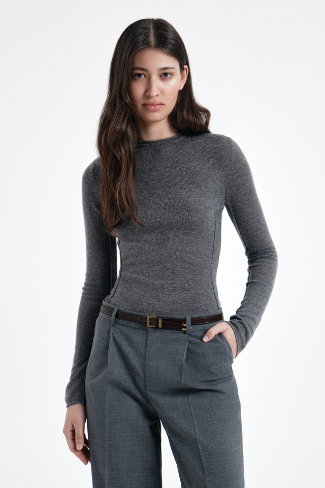Лонгслив с удлиненным рукавом