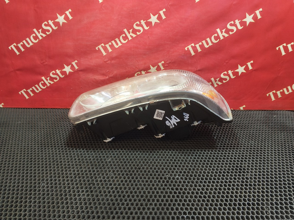 Фара передняя левая