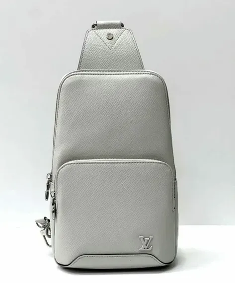Сумка-слинг Louis Vuitton Avenue LV