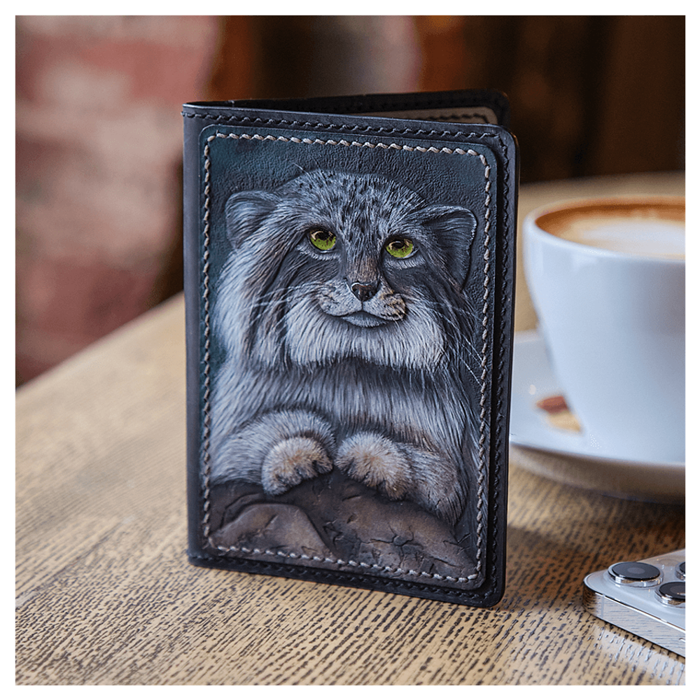 Кожаная обложка на паспорт «Манул»