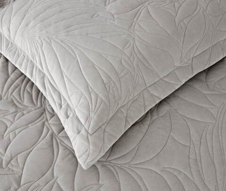 Покрывало 160х220 и наволочка 50х70 Sofi De MarkO Глория серое